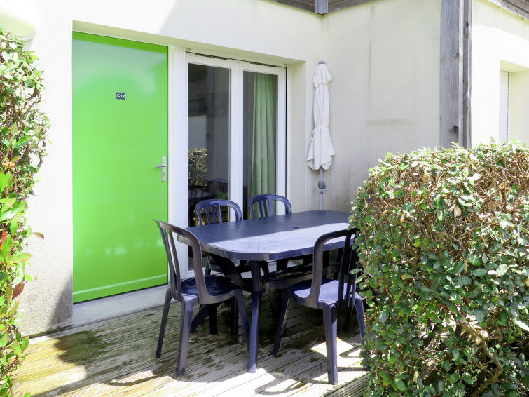 Search and Stay destination Aureilhan, Nouvelle-Aquitaine - France from AU$ 72. Les Terrasses du Lac (MIZ802)