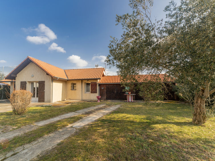 Search and Stay destination Mimizan, Nouvelle-Aquitaine - France from AU$ 222. La Gare