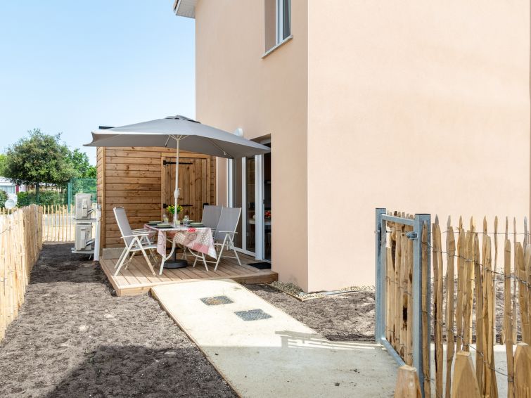 Search and Stay destination Mimizan, Nouvelle-Aquitaine - France from AU$ 214. SC H01