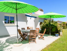 Vrijstaande villa met biljart, omheinde tuin en nabij oceaan en meren - thumbnail 2