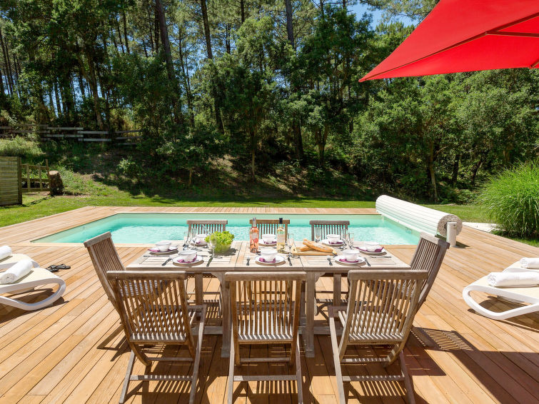 Vakantiehuis met open haard en privézwembad in Moliets in Moliets