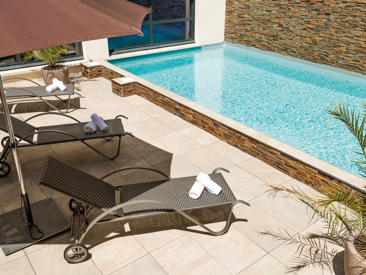 Search and Stay destination Bassussarry, Nouvelle-Aquitaine - France from AU$ 205. Les Patios d'Eugénie