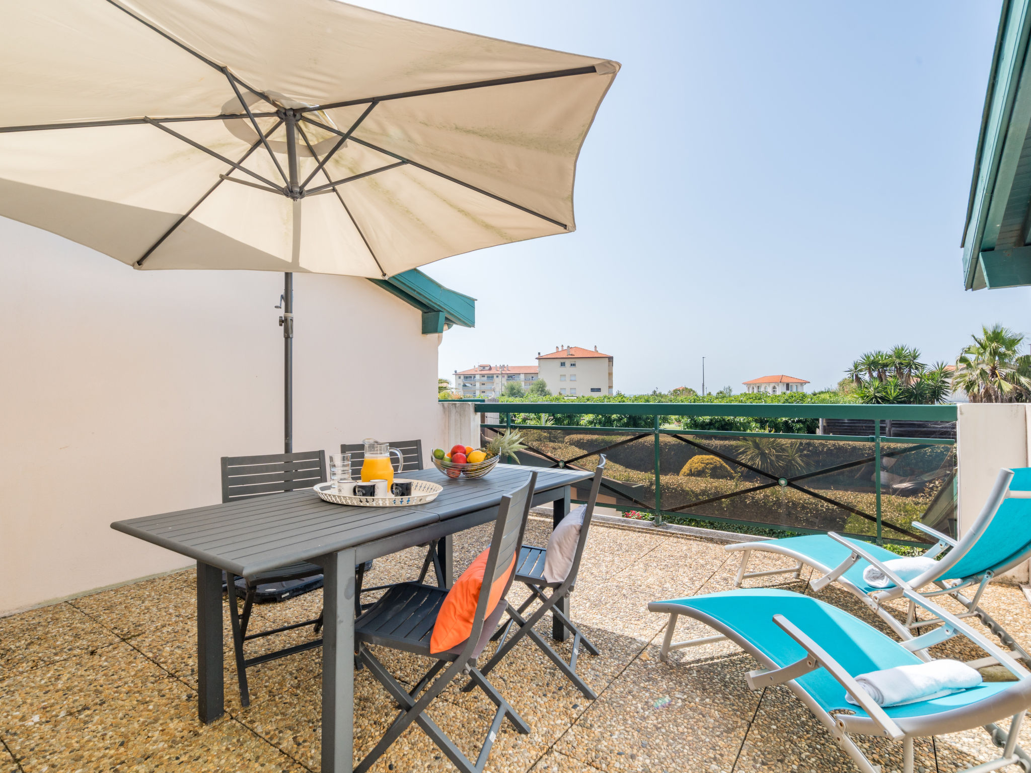 Les terrasse de la Chambre d'Amour-Buiten