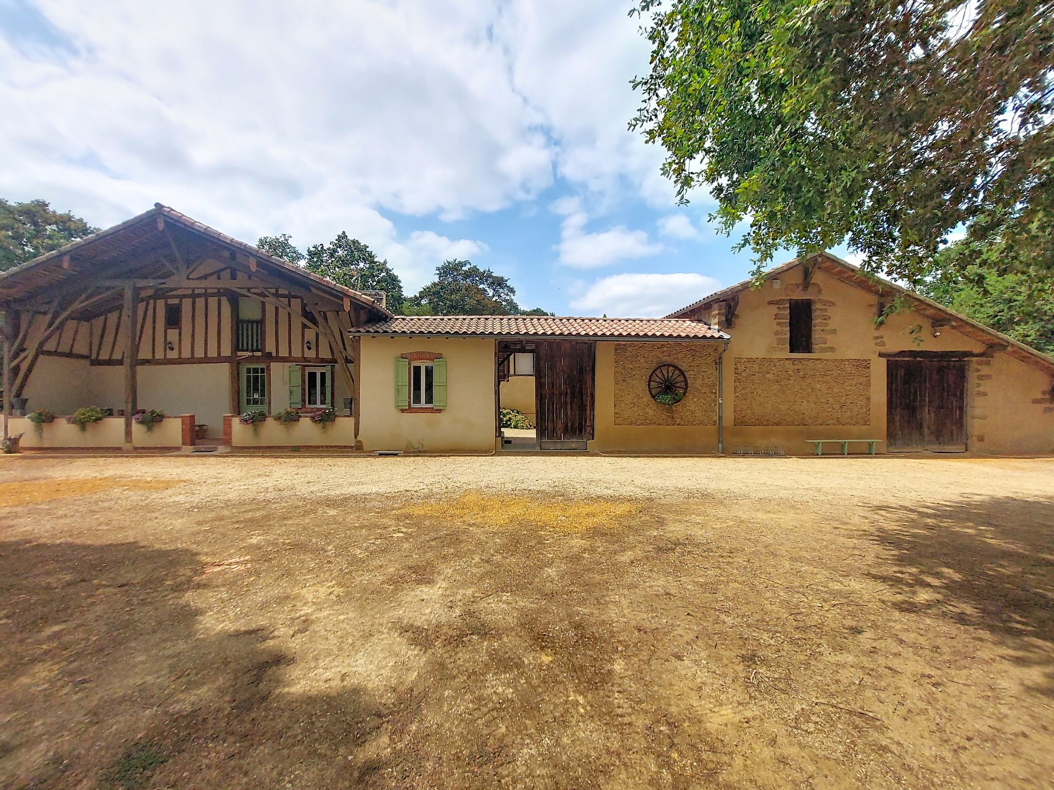 La Ferme de Bordenave - Buiten