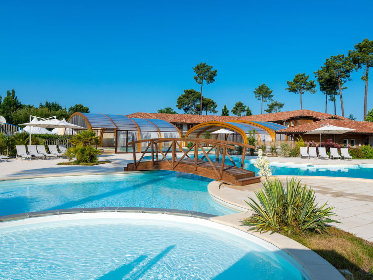 Search and Stay destination Parentis-en-Born, Nouvelle-Aquitaine - France from AU$ 212. Les Cottages du Lac T4 Premium