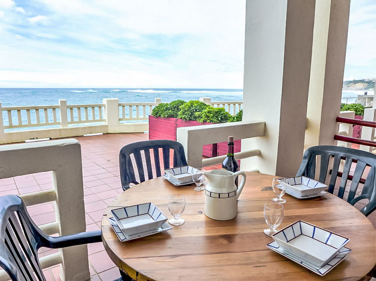 Search and Stay destination Guéthary, Nouvelle-Aquitaine - France from AU$ 217. Itsasoan