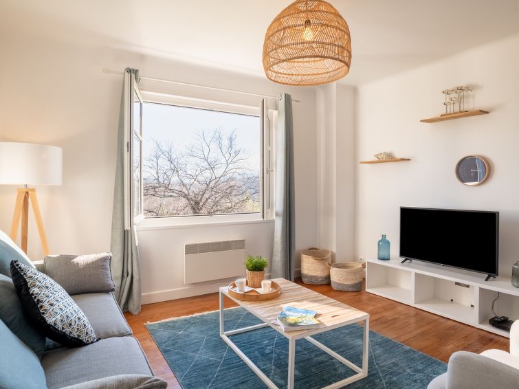 Search and Stay destination Guéthary, Nouvelle-Aquitaine - France from AU$ 188. Errepira