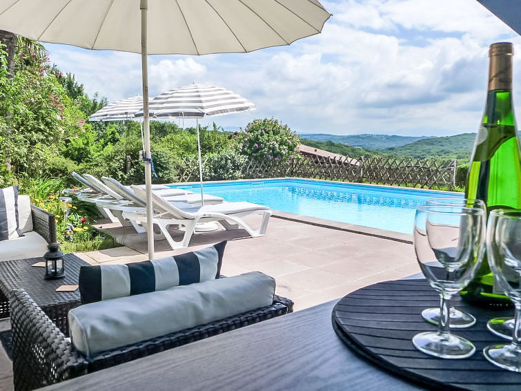 Search and Stay destination Urcuit, Nouvelle-Aquitaine - France from AU$ 605. Landaboure