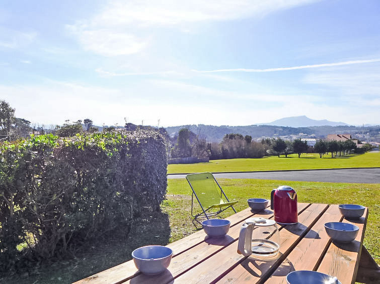 Search and Stay destination Bidart, Nouvelle-Aquitaine - France from AU$ 205. Amigorena