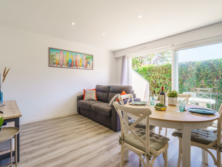Search and Stay destination Bidart, Nouvelle-Aquitaine - France from AU$ 192. Le Fronton