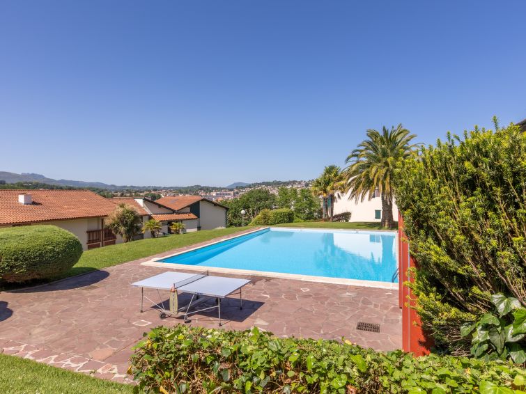 Search and Stay destination Saint-Jean-de-Luz, Nouvelle-Aquitaine - France from AU$ 329. Plein soleil