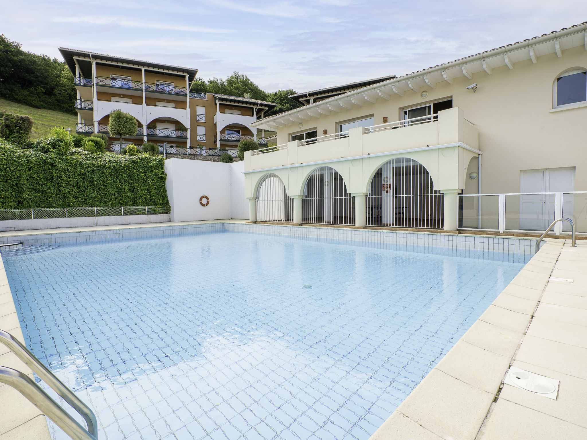 Résidence Soko Eder — Pool Outdoor (4 of 21)