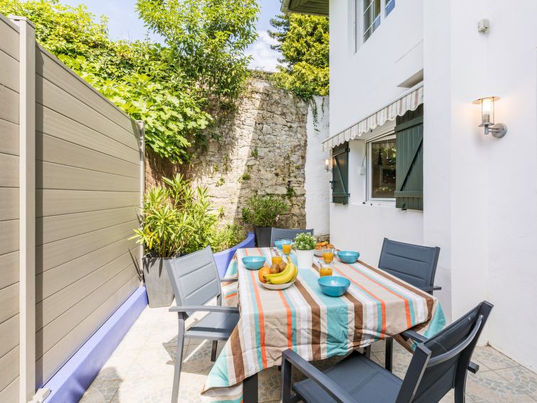 Search and Stay destination Ciboure, Nouvelle-Aquitaine - France from AU$ 223. Jean Jaurès