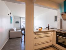 Centraal gelegen appartement op 200 meter van het strand van Saint-Jean-de-Luz - thumbnail 5