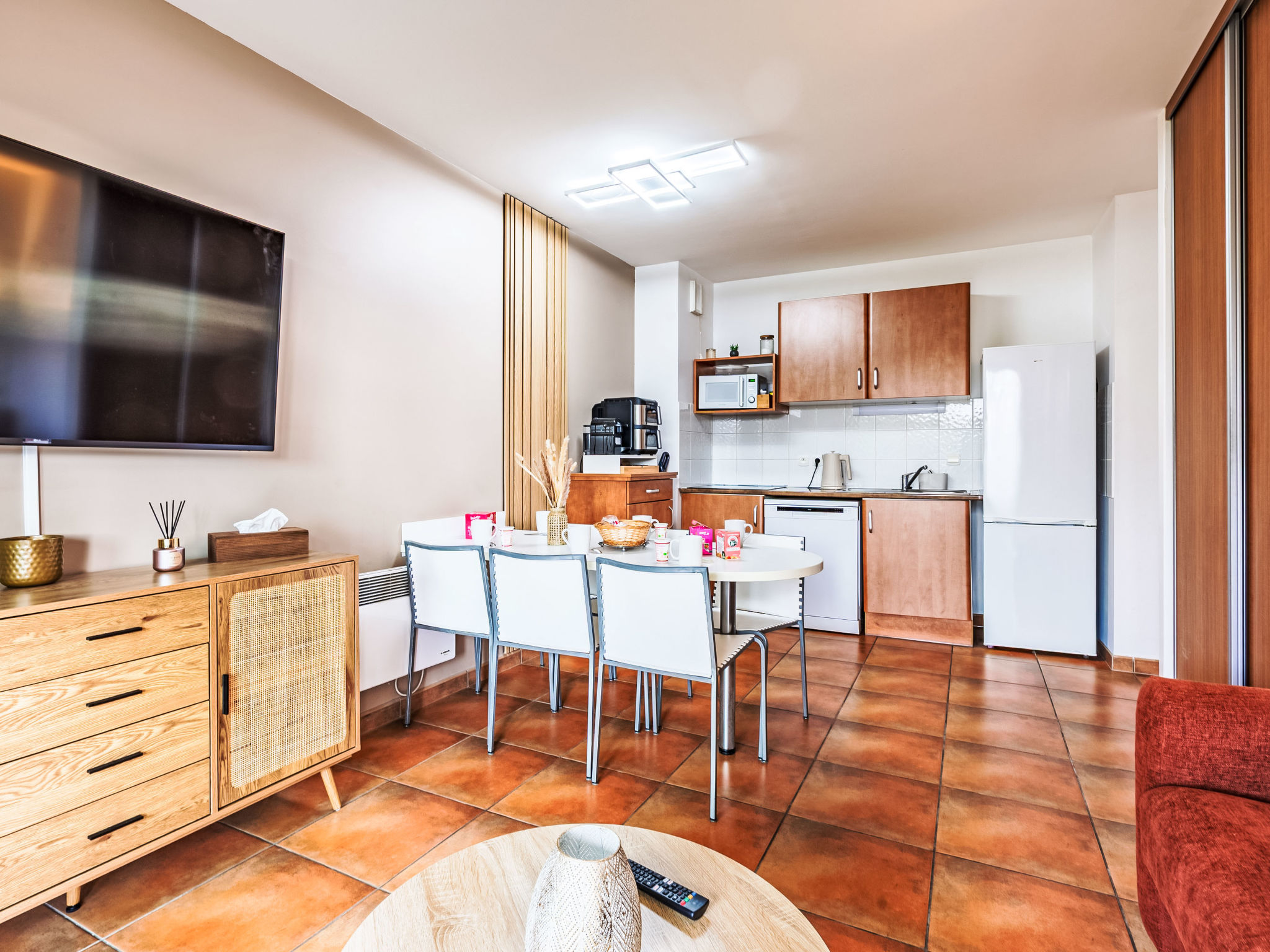 Appartement Domaine Hamaika – Cuisine et coin repas, photo 7 sur 26