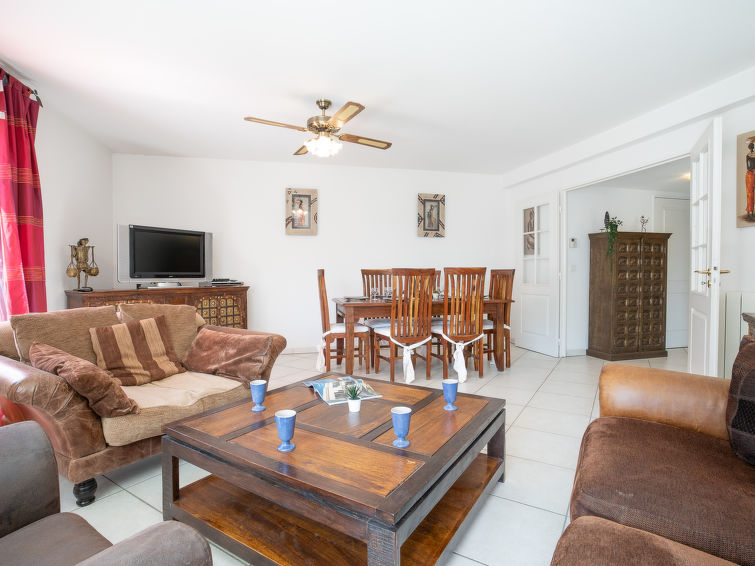 Search and Stay, undefined in undefined. Gallery position 1