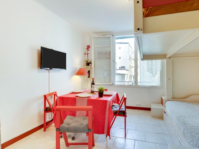 Search and Stay destination Saint-Jean-de-Luz, Nouvelle-Aquitaine - France from AU$ 168. Les 3 couronnes, l'Annexe