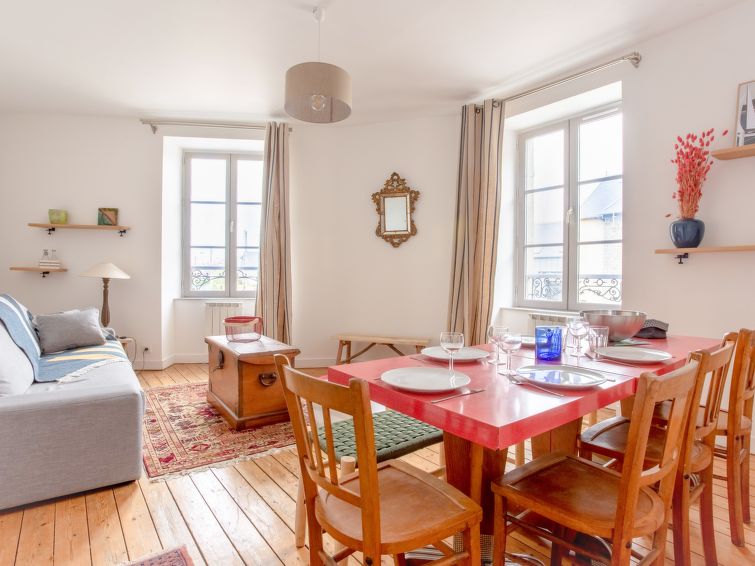 Op 400 m van zee: ruim appartement La Cancalaise in centrum Cancale in Cancale