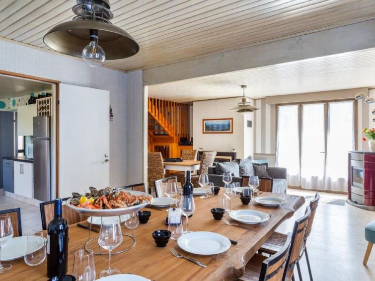 Search and Stay destination Cancale, Bretagne - France from AU$ 754. La Perle