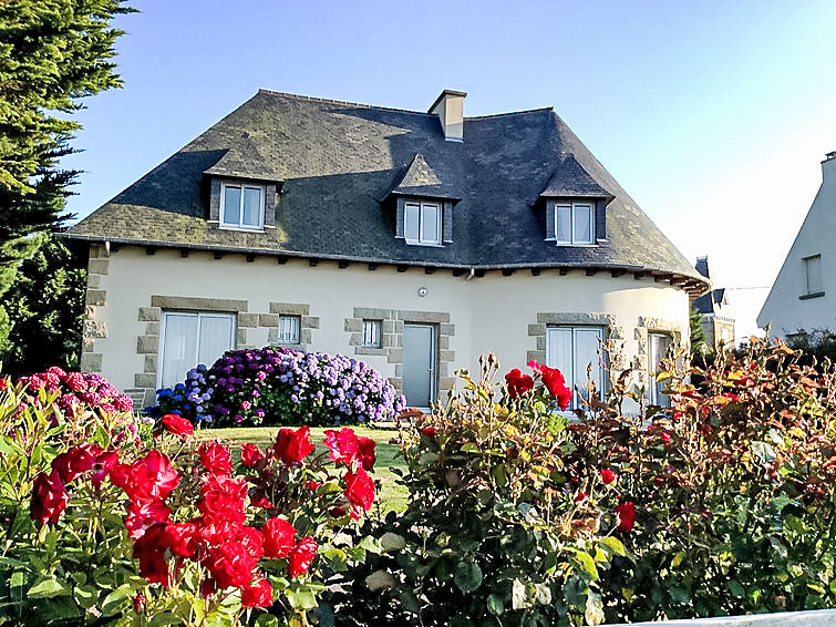 Zeezicht en ruimte in vrijstaand vakantiehuis Les Rimains in Cancale in Cancale