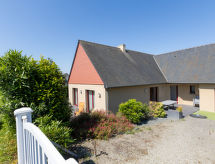 Holiday home les embruns