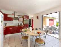 Holiday home les embruns
