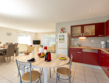 Holiday home les embruns