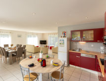 Holiday home les embruns