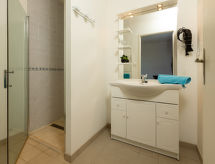 Holiday home les embruns