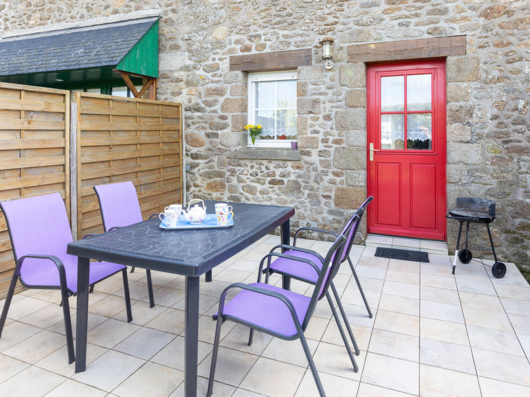 Search and Stay destination Saint-Méloir-des-Ondes, Bretagne - France from AU$ 187. La Tulipe