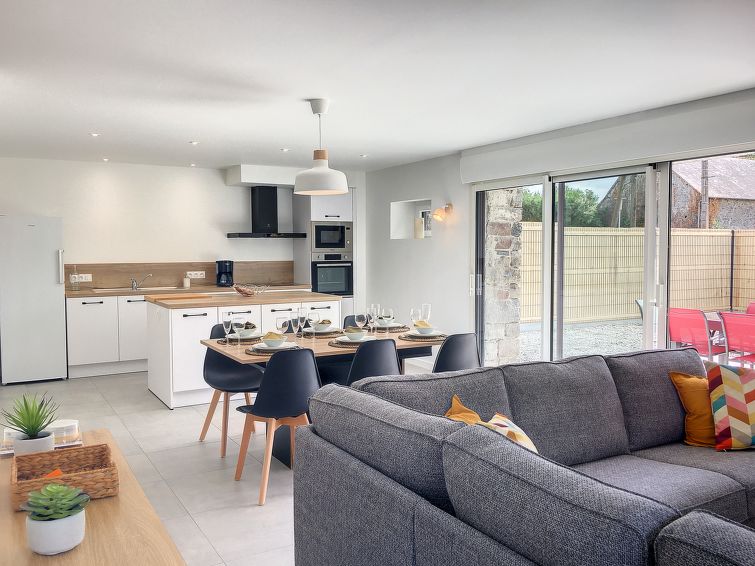 Search and Stay destination La Fresnais, Bretagne - France from AU$ 322. Le cottage
