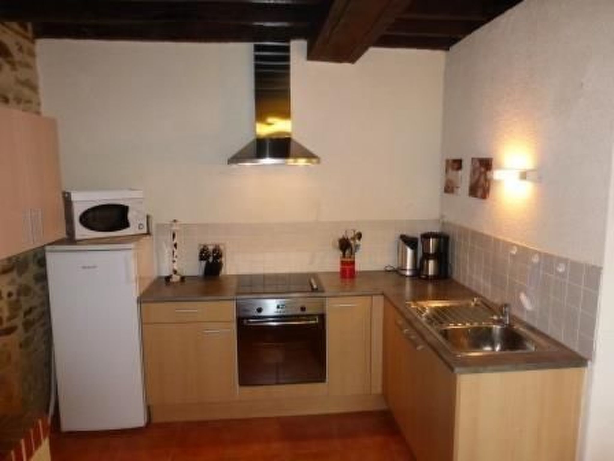 Gemütliches Steinhaus mit toller Sonnenterrasse inmitten von Feldern und Wiesen-Drinnen