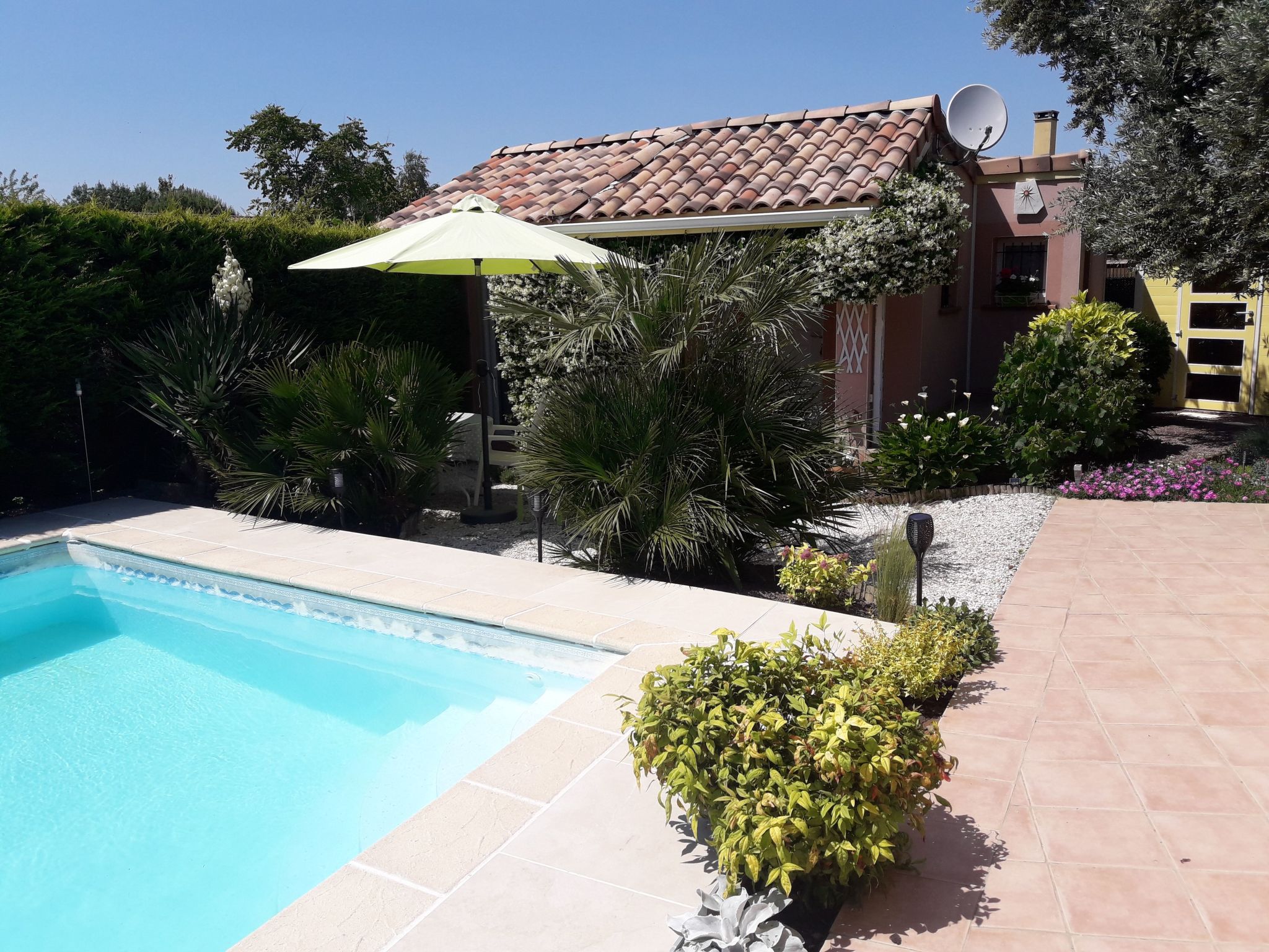 Haus "Les Cyprès" mit Gemeinschaftspool