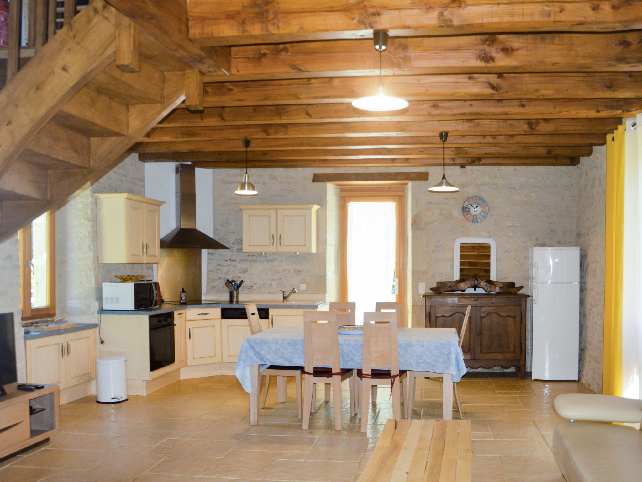 Kitchen / Dining Room