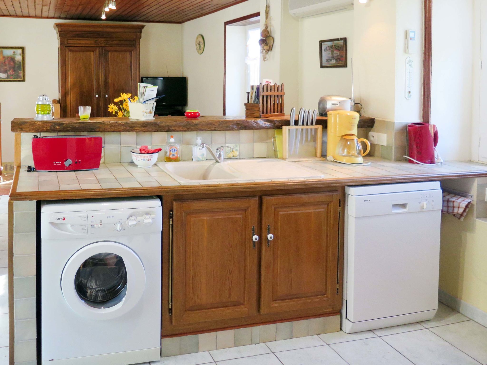 Kitchen / Dining Room