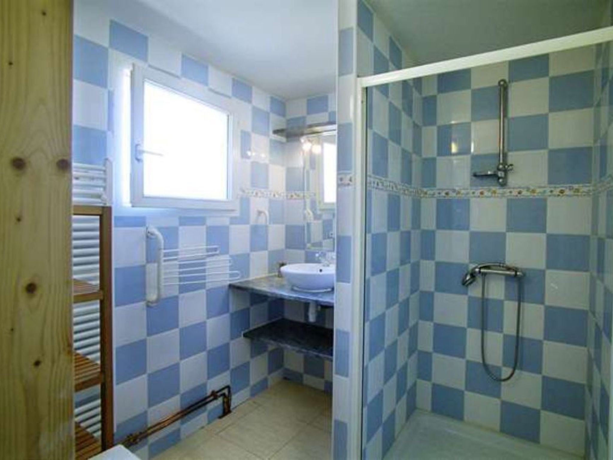 Mit Pool-Image-tags.info