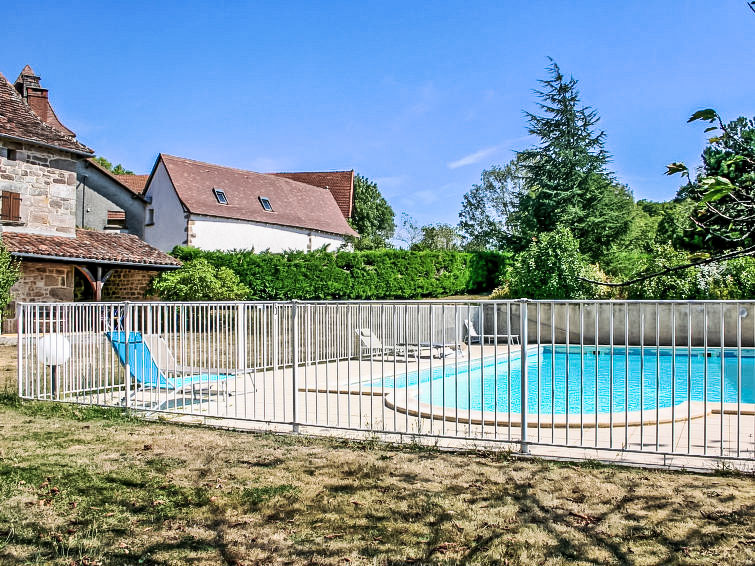 Search and Stay destination Saint-Jean-Lagineste, Occitanie - France from AU$ 157. La Grange