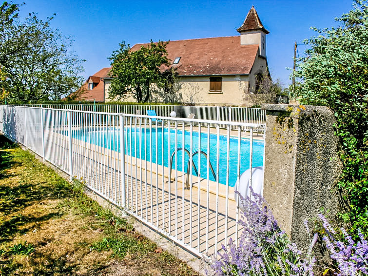 Search and Stay destination Saint-Jean-Lagineste, Occitanie - France from AU$ 114. Le Pigeonnier