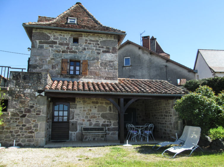 Search and Stay destination Saint-Jean-Lagineste, Occitanie - France from AU$ 115. Le Pigeonnier