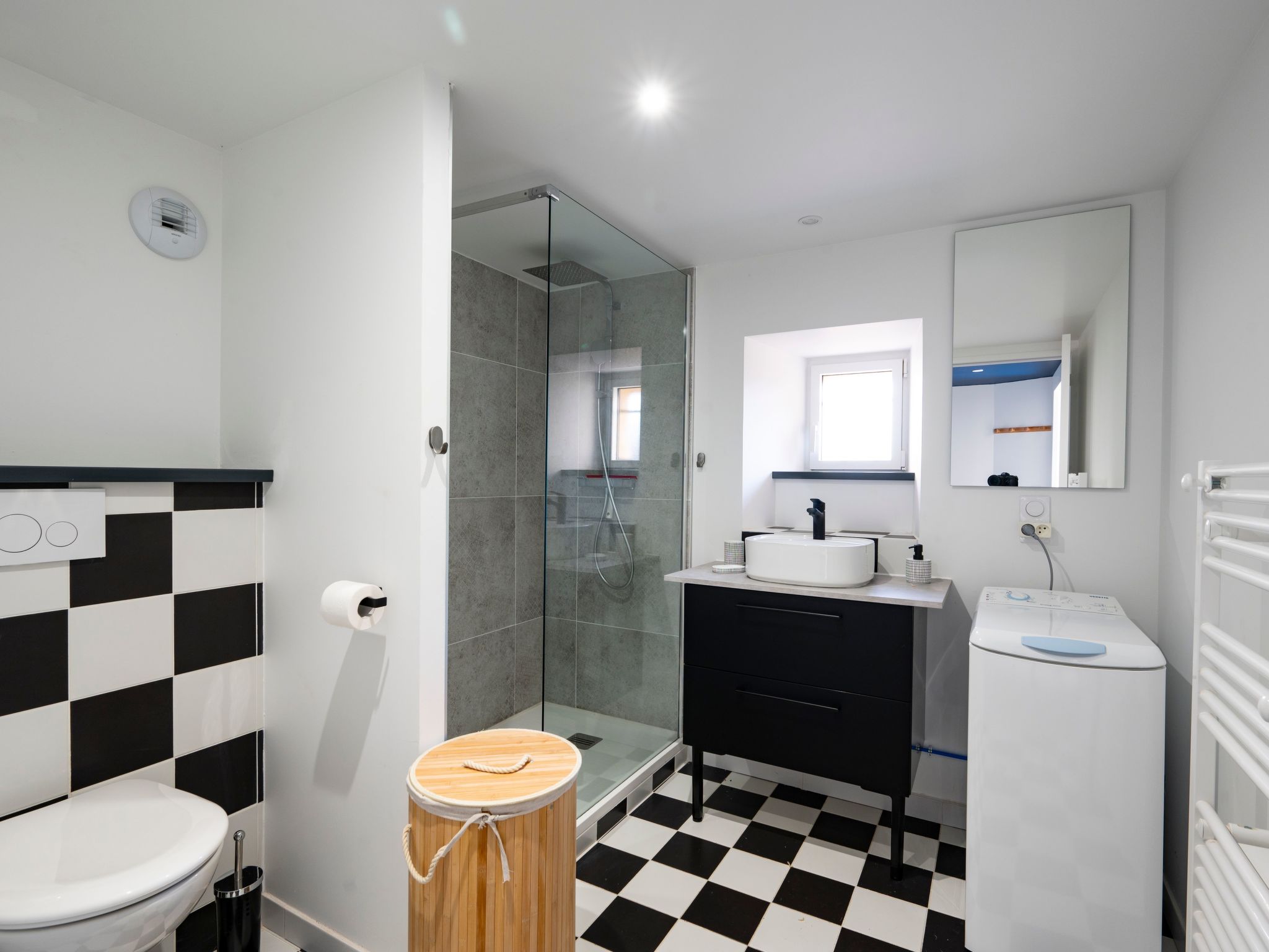 Domaine "Les Haut" mit eigenem Garten-Inside