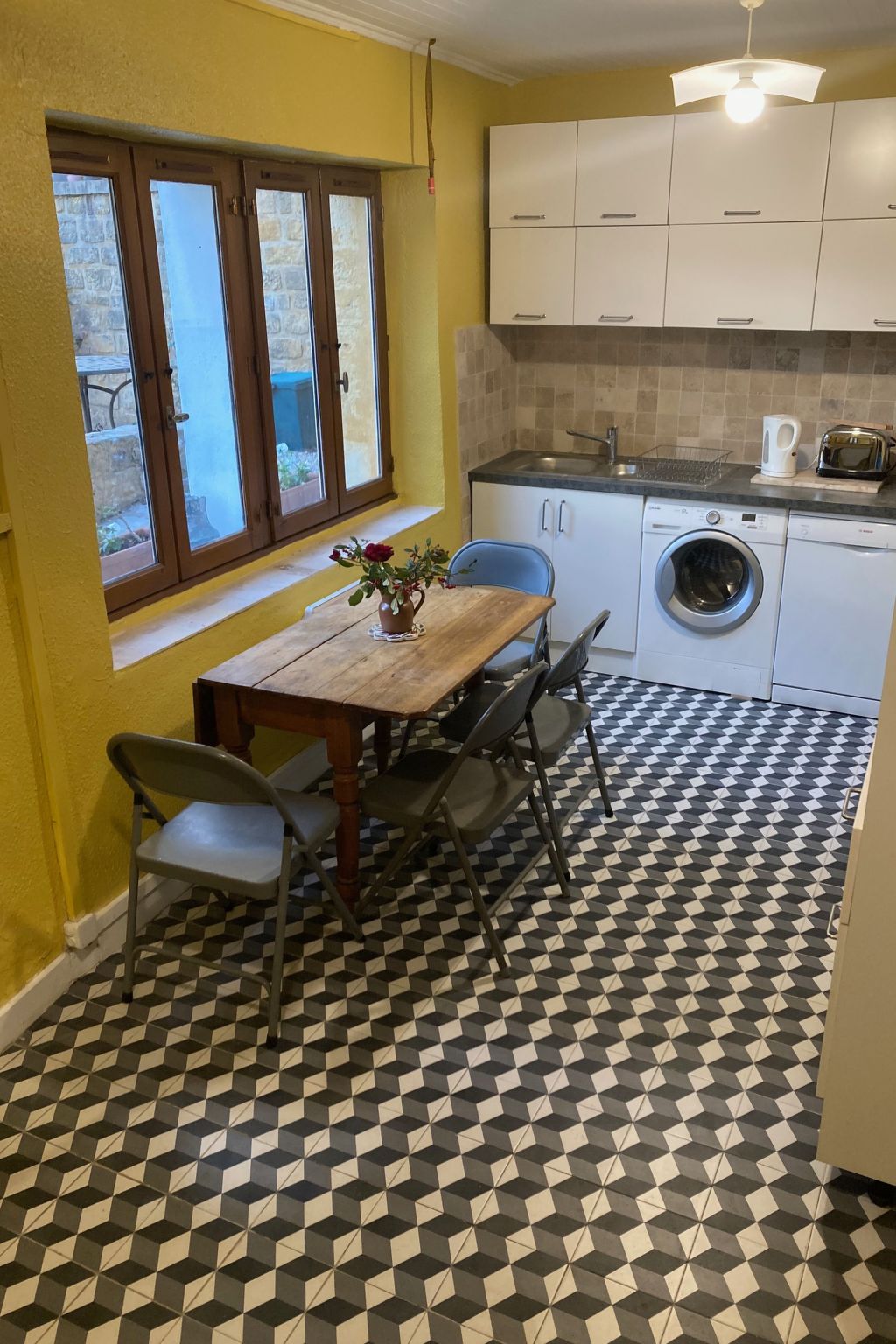 Historisches Gourdon-Inside