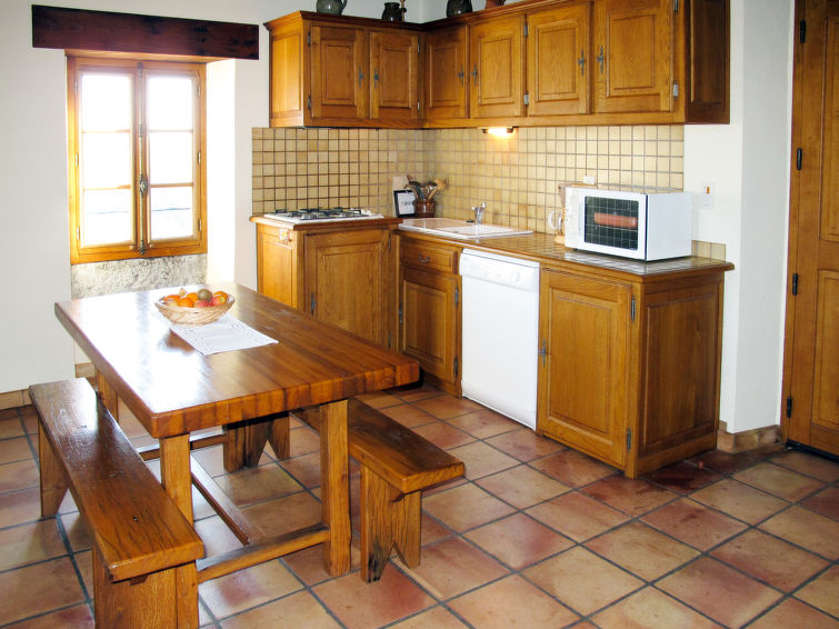 Search and Stay destination Cœur-de-Causse, Occitanie - France from AU$ 90. Cuzac (LMU400)