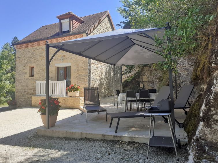 Search and Stay destination Dégagnac, Occitanie - France from AU$ 95. Saint Avit (DGC400)