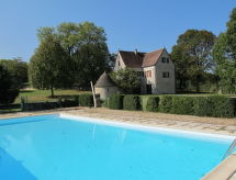 Authentiek landhuis met privézwembad op 2500 m² groen terrein bij Saint Chamarand - thumbnail 5