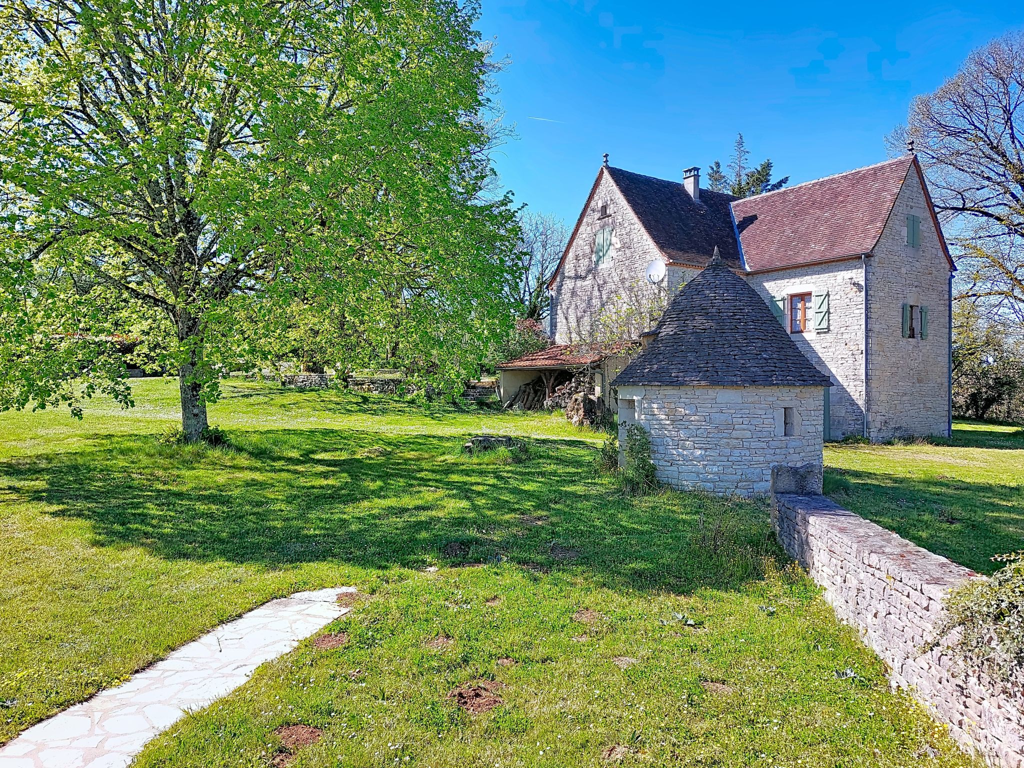 Authentiek landhuis met privézwembad op 2500 m² groen terrein bij Saint Chamarand - foto 31
