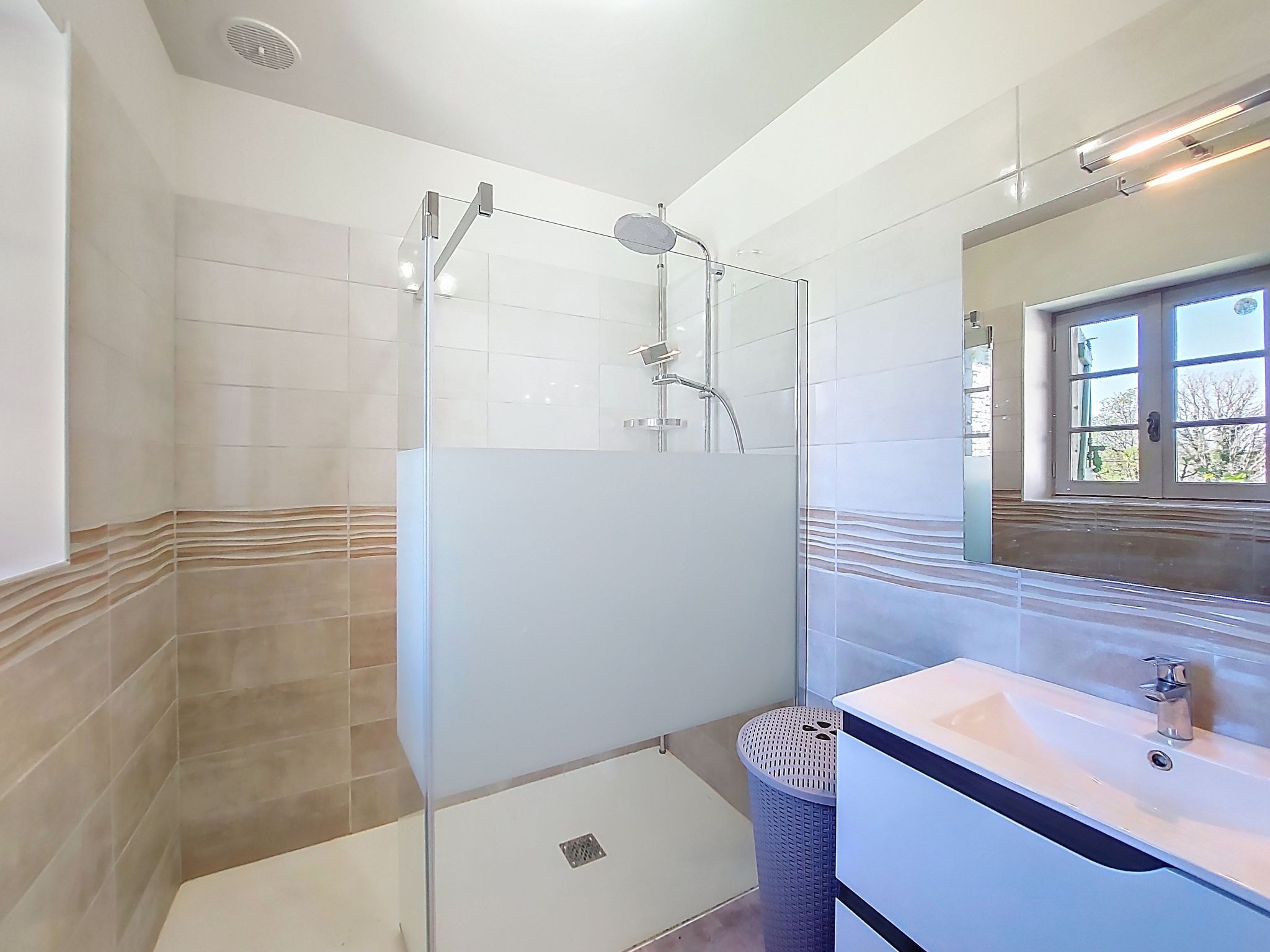 Authentiek landhuis met privézwembad op 2500 m² groen terrein bij Saint Chamarand - foto 13