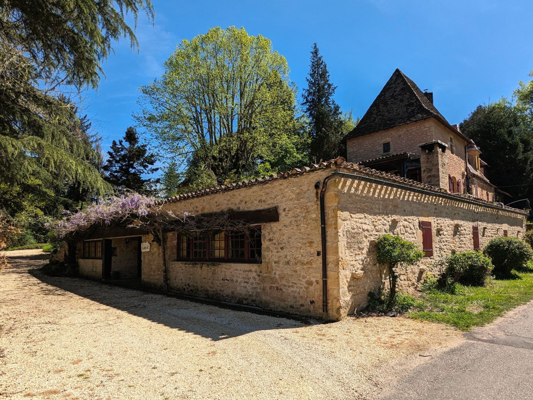 Im Herzen des Périgord Noir in der Nähe von Limeuil-Binnen