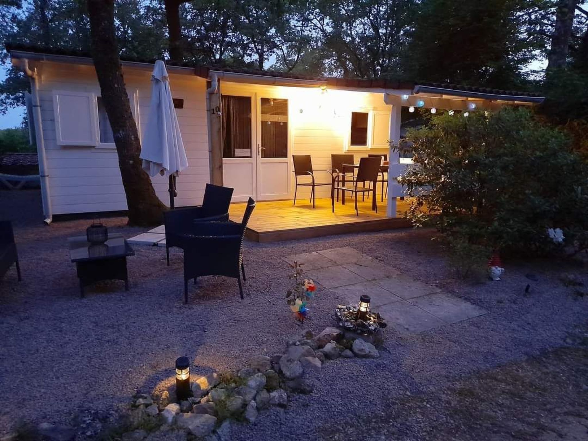 Chalet B10 Yemanisi in der Dordogne-Binnen