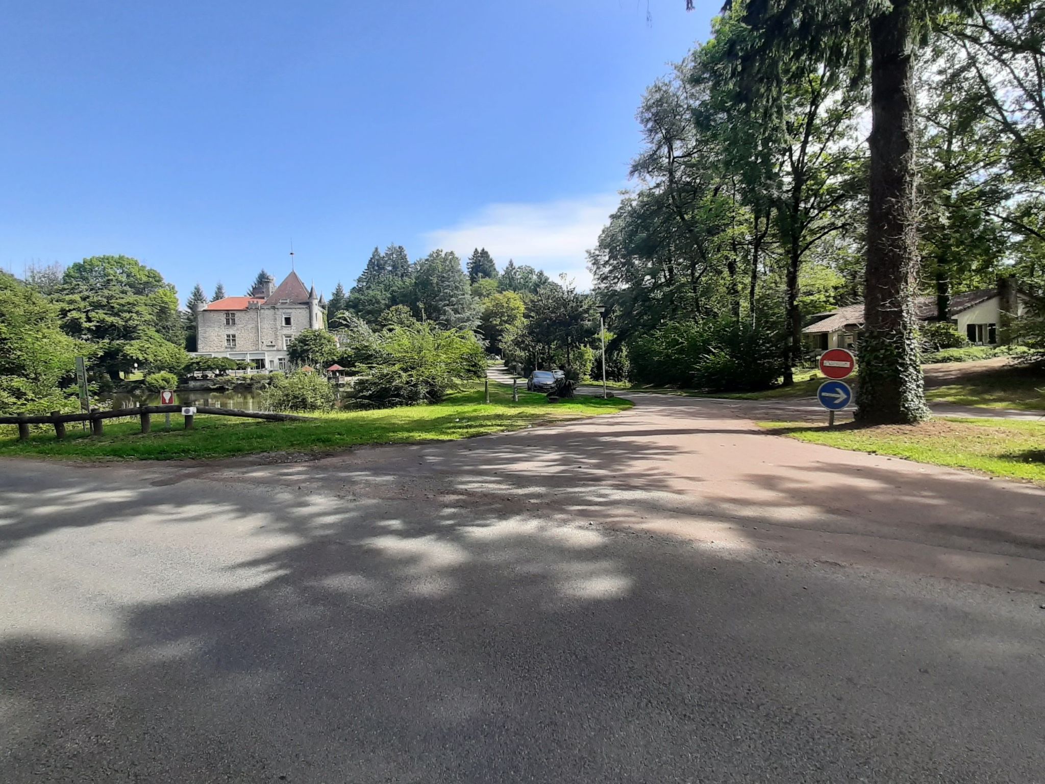 Chalet B10 Yemanisi in der Dordogne-Binnen