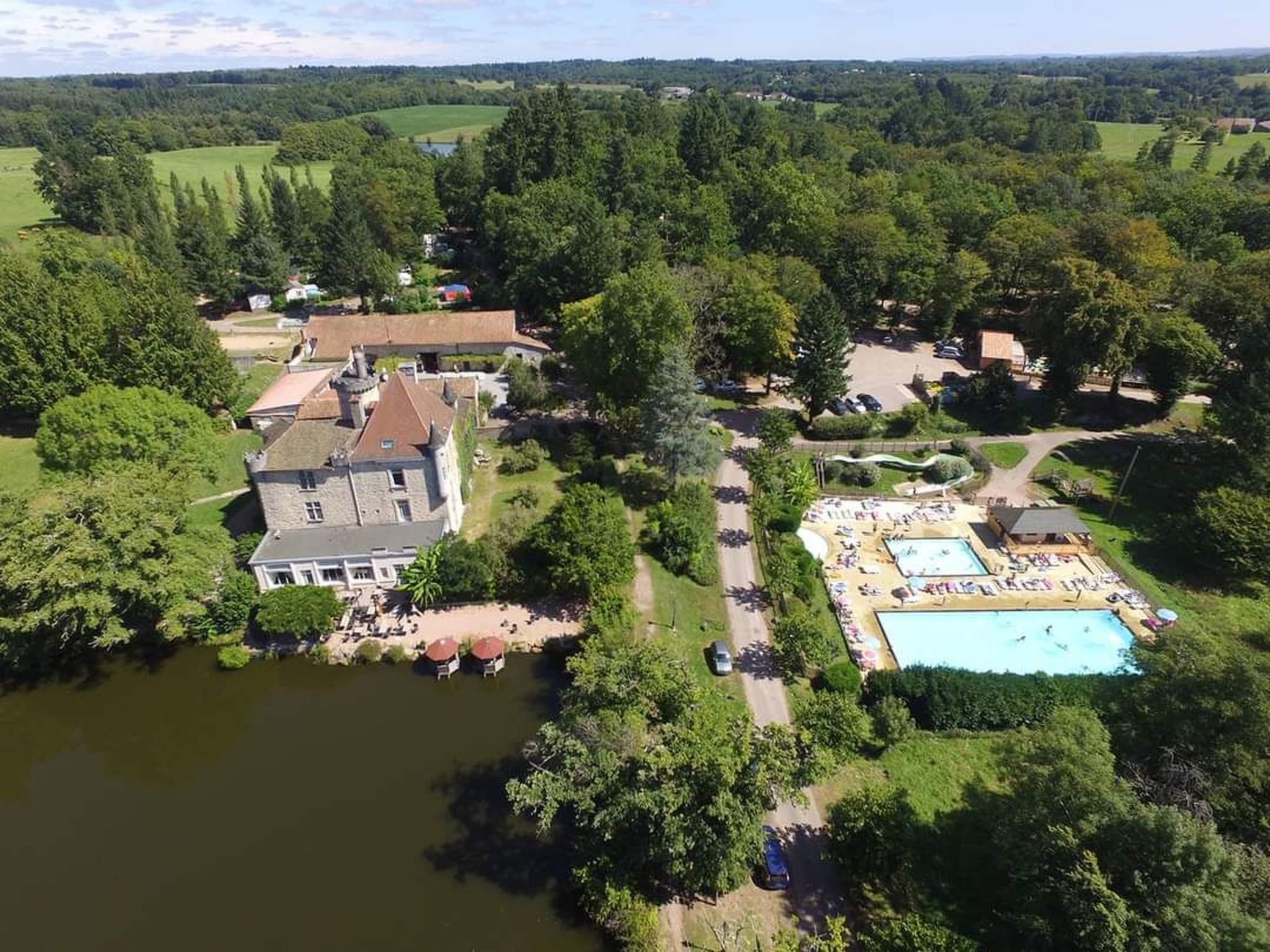 Chalet B10 Yemanisi in der Dordogne-Binnen